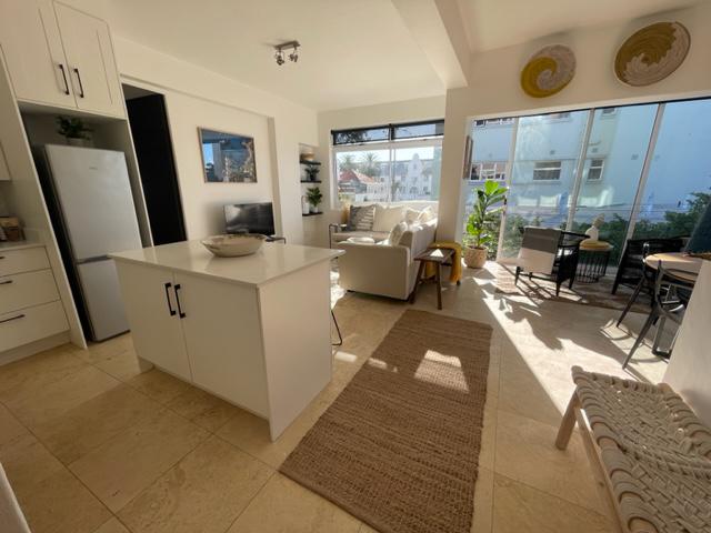 To Let 3 Bedroom Property for Rent in Sea Point Western Cape